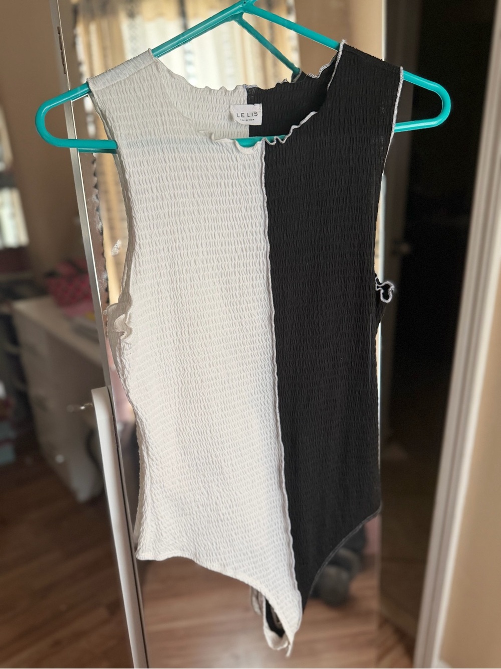 Le Lis Two-Tone Black & White Sleeveless Bodysuit